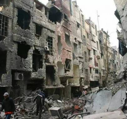 استشهاد لاجئ فلسطيني بمخيم اليرموك.jpg