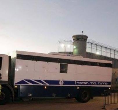 سيارة البوسطة.jpg