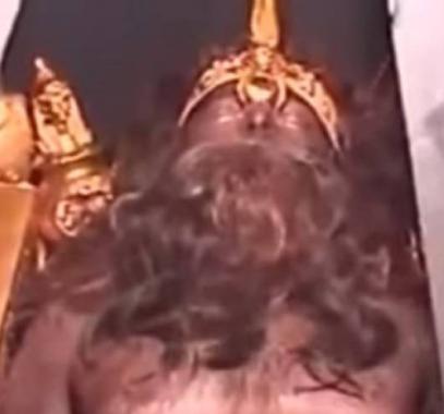 بالفيديو : ساحر إيراني قد يستيقظ من سباته عن عمر 1000 سنة!