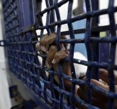 الحكم على أسير من سلفيت بالسجن 12 عاماً وغرامة مالية.jpg
