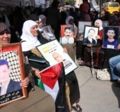 تواصل فعاليات التضامن مع الأسرى المضربين في قلقيلية.jpg