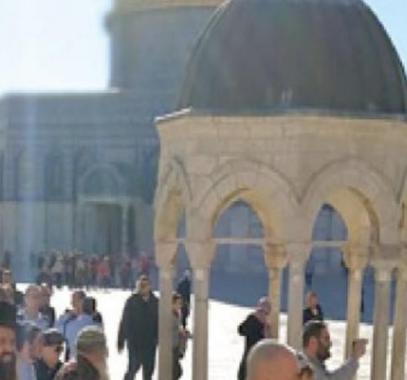 اقتحام صحن قبة الصخرة.jpg