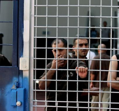 أردان: سنوقف المال عن اسرى حماس داخل السجون