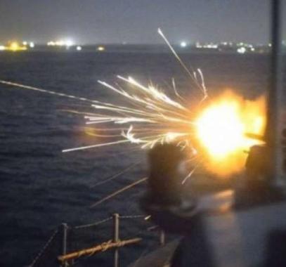 زوارق الاحتلال تطلق النار صوب مراكب الصيادين في بحر خانيونس