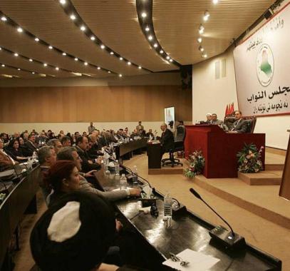 برلمان العراق يقر وقف التعاملات المالية مع كردستان
