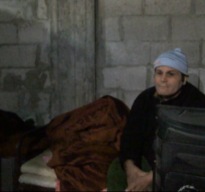 بالفيديو: شقيقان من ذوي الاحتياجات الخاصة يعيشان في غرفة تفتقر لأدنى مقومات الحياة