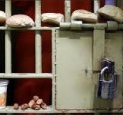 اضراب عن الطعام.jpg