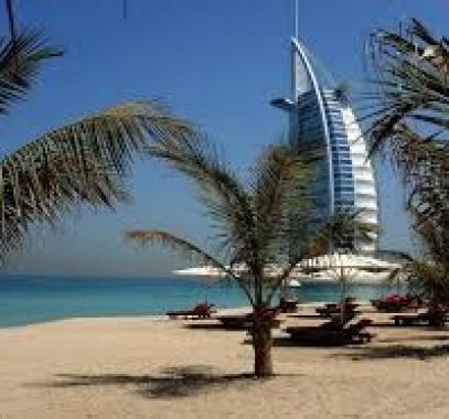 مشاهدة فيديو بوسة العقرب في دبي الذي أشعل مواقع التواصل