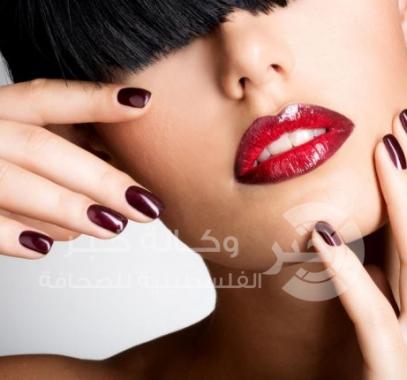 ألوان الأظافر