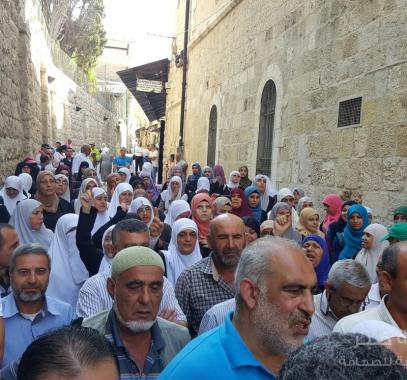 مسيرات حاشدة في البلدة القديمة 