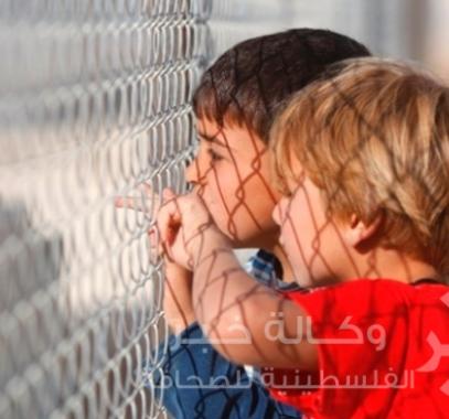 أطفال لاجئين 