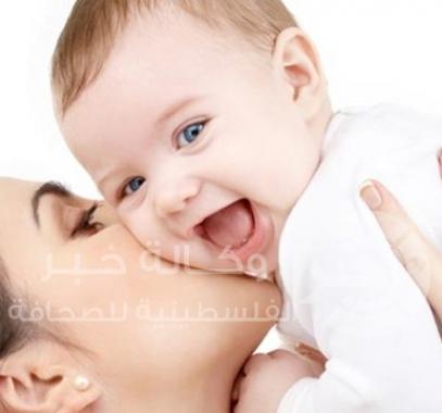 أم وطفلها الأول