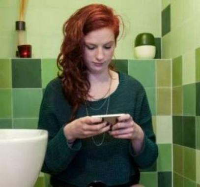 o-phone-bathroom-facebook-770694-large-jpg-87774116257247570.jpg
