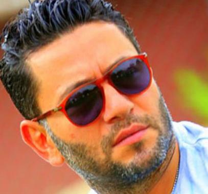 بالفيديو: زياد برجي يحتفل بعيد ميلاده مع معجبيه.. خمنوا كم أصبح عمره!