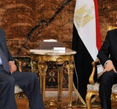 الرئيس عباس يعقد جلسة مباحثات مع نظيره المصري.jpg