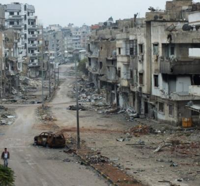 مخيم السبينة الفلسطيني بلا ماء وكهرباء ودون مقومات حياة.jpg