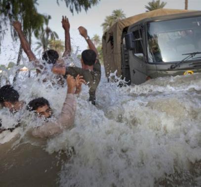 الأمطار الغزيرة في فرنسا تودي بحياة 13 شخصاً وتصيب آخرين.jpg