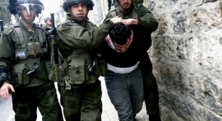 قوات الاحتلال تنكّل بمقدسي قبل اعتقاله