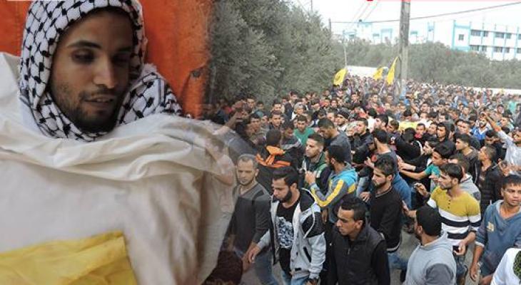 بالصور: وسط حالة من الغضب.. جماهير غفيرة تشيع جثمان الشهيد أبو سعدة إلى مثواه الأخير