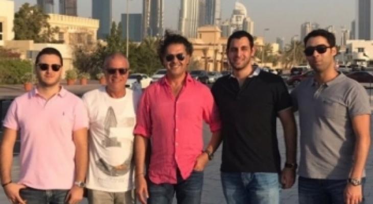 راغب علامة مع "شباب العائلة" في دبي.. بالصورة