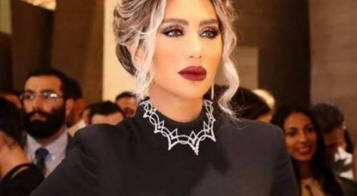 شاهدوا "موني" شقيقة مايا دياب.. ورسالة من الأخيرة