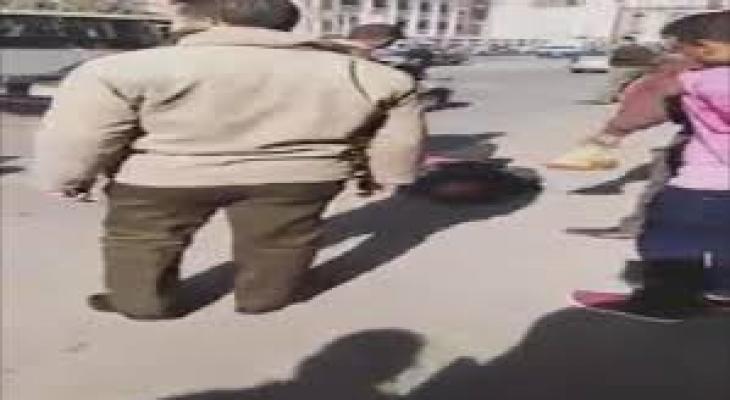 بالفيديو.. مصري يذبح آخر أمام محكمة والسبب..