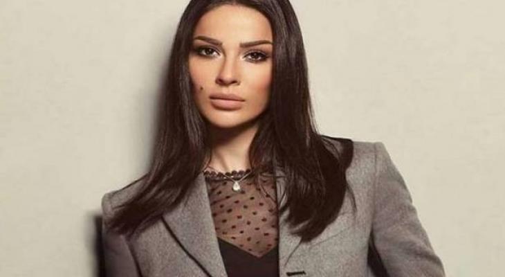 بالصورة: تعرفوا على سياسة نادين نسيب نجيم!