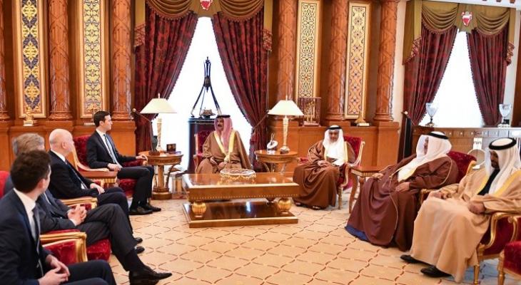 تفاصيل لقاء كوشنير بالعاهل البحريني في قصر القضيبية