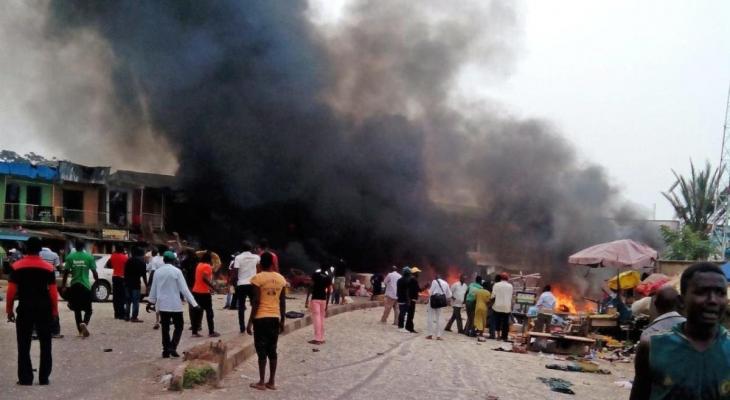 فقدان 50 شخصا بانفجار خط أنابيب للنفط وتدافع بنيجيريا