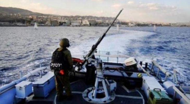 بحرية الاحتلال تستهدف زوارق الصيادين في بحر غزّة