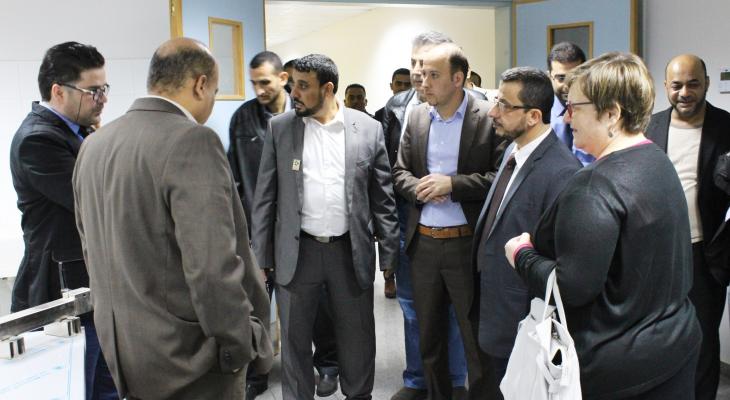 وفد من وزارة الصحة القطرية يصل غزة لافتتاح مستشفى الشيخ حمد