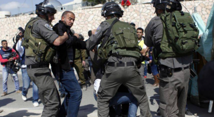 بيت لحم: قوات الاحتلال تعتقل 4 عمال بينهم 3 أشقاء من بلدة الخضر