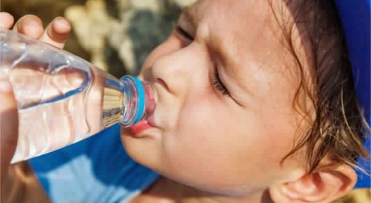 دعوة "للآباء" الأطفال "الكارهون" للماء في خطر