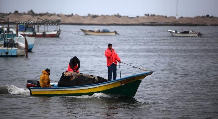 الاحتلال يُعلن تقليص مساحة الصيد في بحر قطاع غزّة