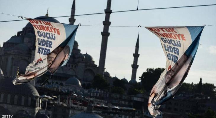 السعودية: تحذير من الاستثمار والسياحة في تركيا