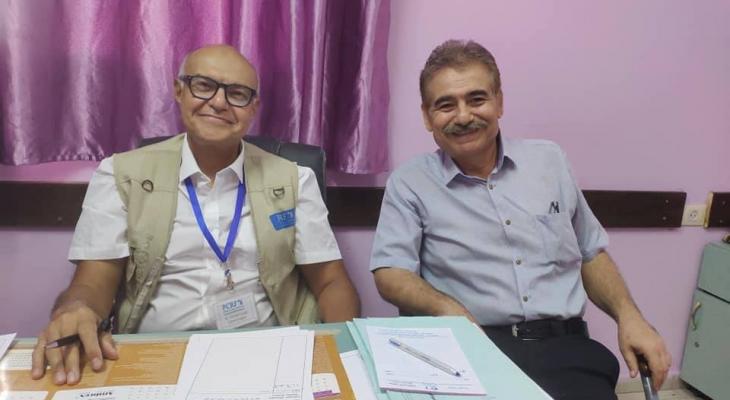 د. أحمد لطفي يبدأ في استقبال حالات مرضية معقدة في مستشفى الخدمة العامة بغزّة