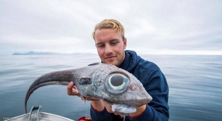 نرويجي يفعلها ويصطاد "السمكة الديناصور"