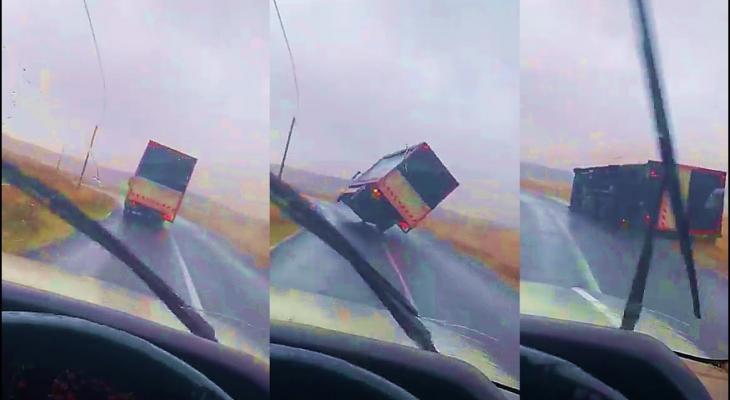 بالفيديو: هكذا فعلت العاصفة "خورخي" بالشاحنة