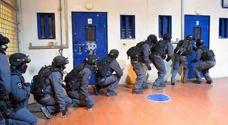 الاحتلال يتستر على أوضاع الأسرى في قسم 14 بسجن "عوقر"