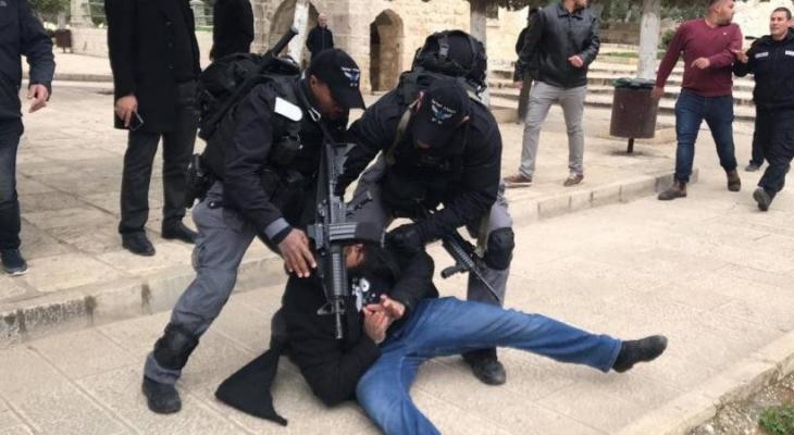 قوات الاحتلال تعتدي على مقدسيين في منطقة باب الساهرة