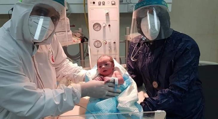شاهد: ولادة أول طفل لمصابة بفيروس كورونا في فلسطين