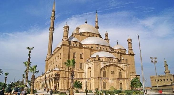 مصر تعد خطة لإعادة فتح المساجد بعد عطلة عيد الفطر