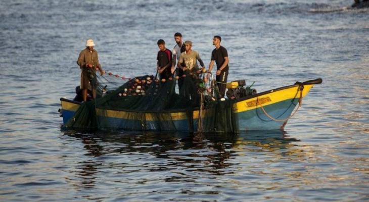 الشرطة البحرية تُنقِذ 3 صيادين عالقين في بحر الوسطى
