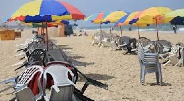 استراحات على شاطئ بحر غزة
