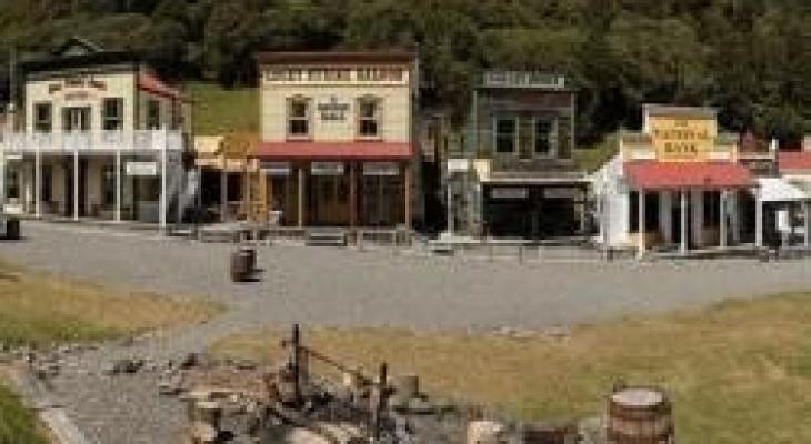 شاهدوا: بلدة نيوزيلندية فريدة تعرض للبيع بنحو 11 مليون دولار