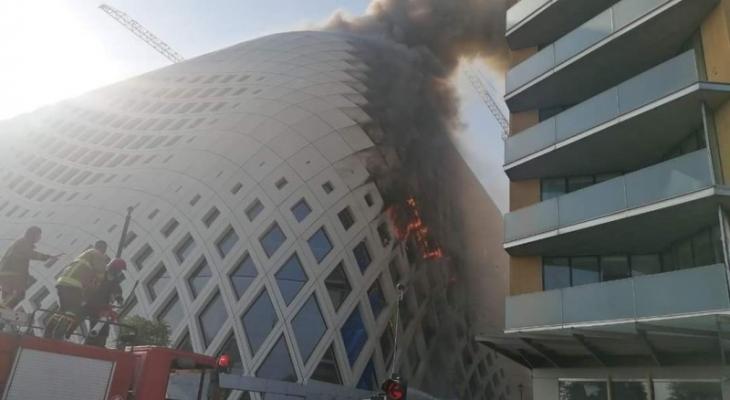 اندلاع حريق كبير بمبنى تجاري في بيروت اليوم.jpg