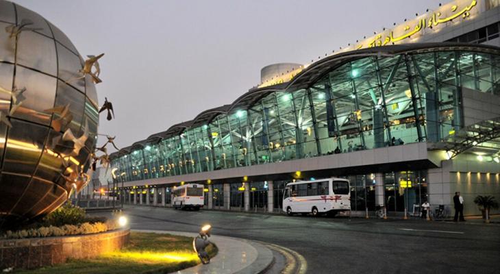 شاهدوا: مطار القاهرة يضبط محاولة تهريب أقراص مخدرة