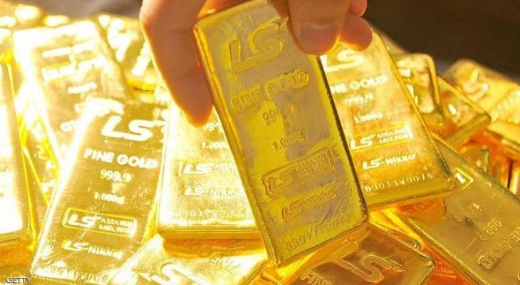 الذهب: يرتفع مدعوما بضعف الدولار