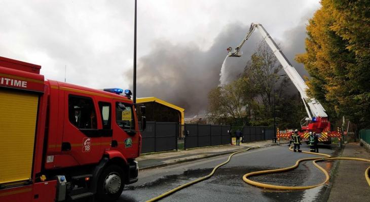 مصرع 3 أشخاص وإصابة 10 في حريق ضخم بفندق جنوب شرق روسيا