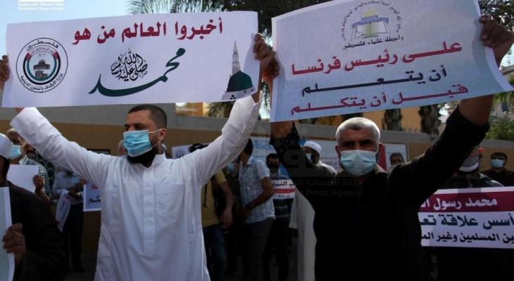 علماء من غزة يشاركون بمسيرة نصرة للنبي "محمد"